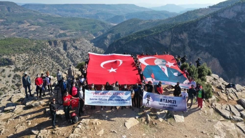 Aydın’da Ata’ya Saygı yürüyüşü yapıldı