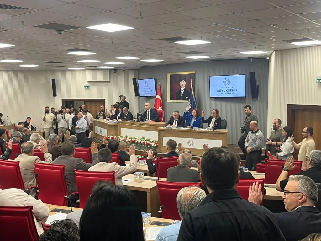 Aydın Büyükşehir Meclisi’nde yeni yönetim şekillendi: Başkanvekilleri belli oldu