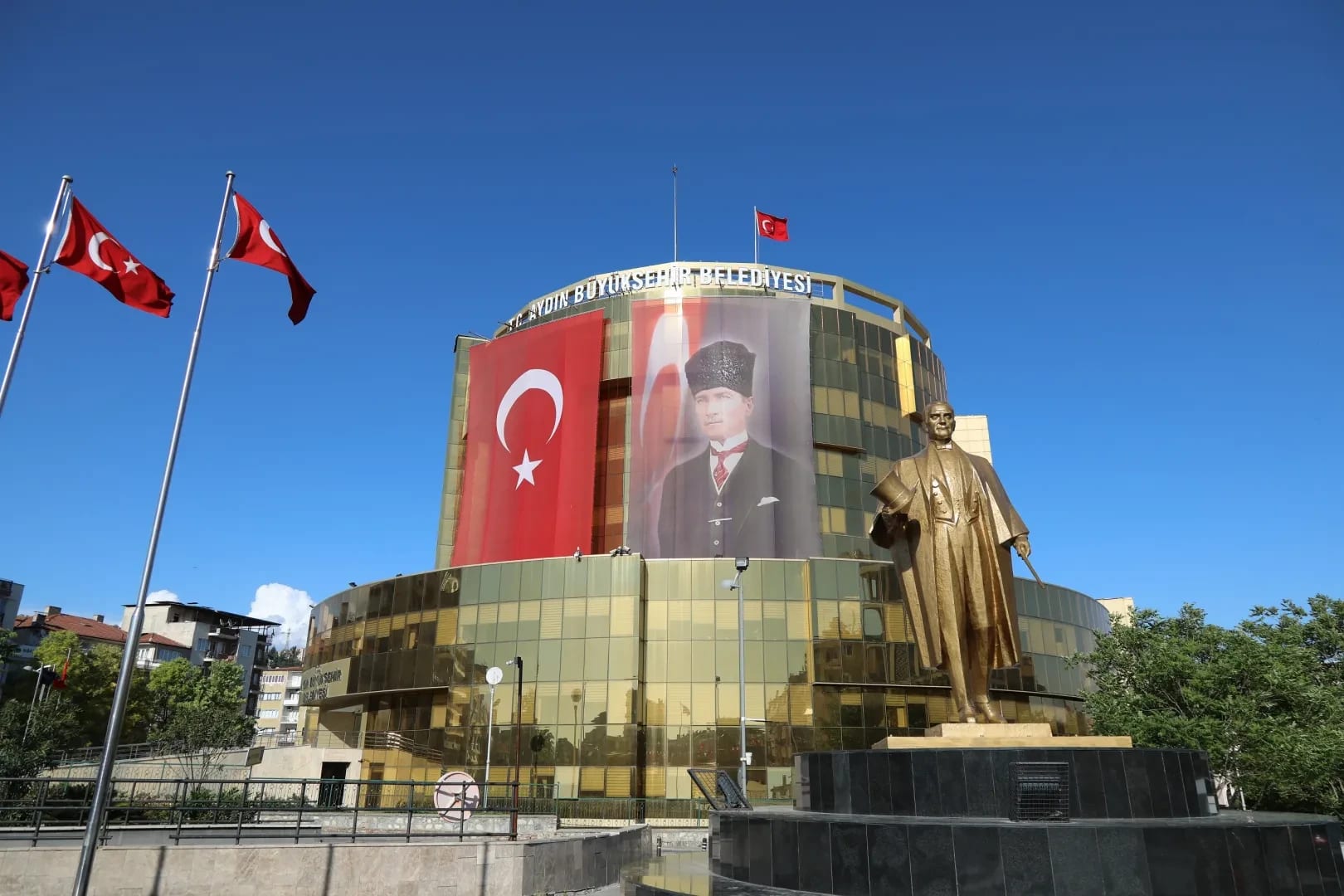 Aydın Büyükşehir Belediyesi En Başarılı Belediyeler Arasında Yer Aldı