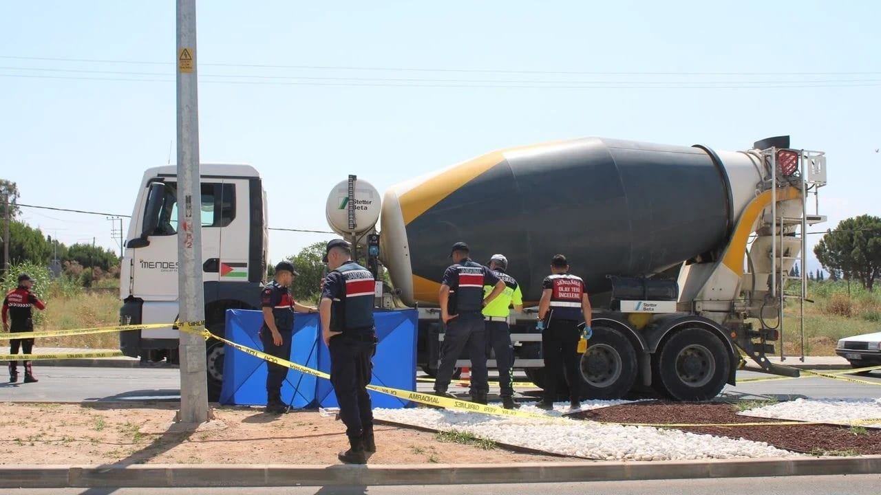 Aydın’da beton mikserinin çarptığı kadın hayatını kaybetti