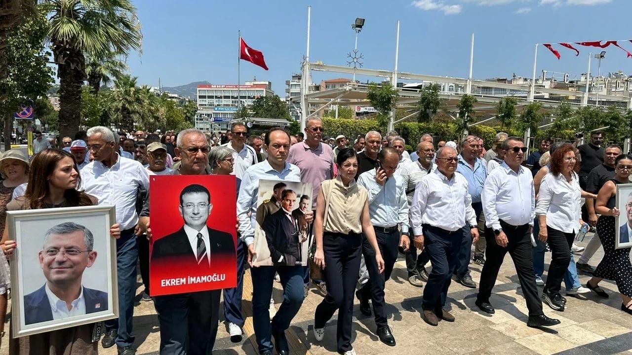 CHP Aydın’da Belediye Başkanları İçin İstifa Açıklaması: “Görevlerine Devam Edecekler”