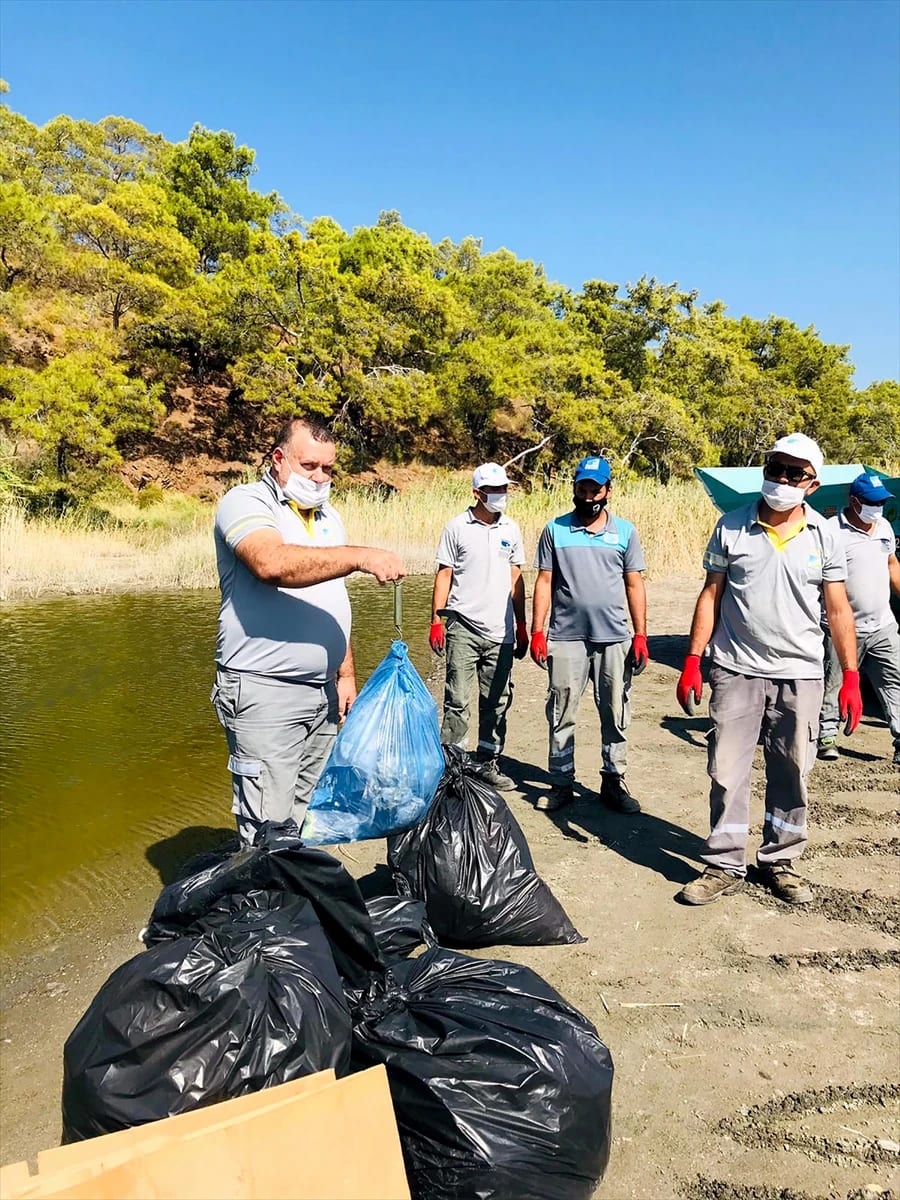 Fethiye’de çevre temizliğinde 850 kilogram atık toplandı