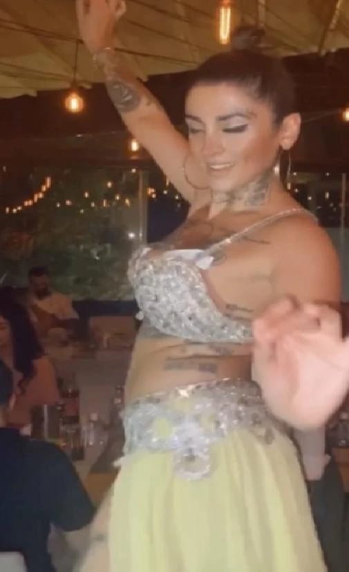(Özel) İstanbul’un göbeğindeki ünlü işletmede dansözlü parti: “Corona bak dalgana”