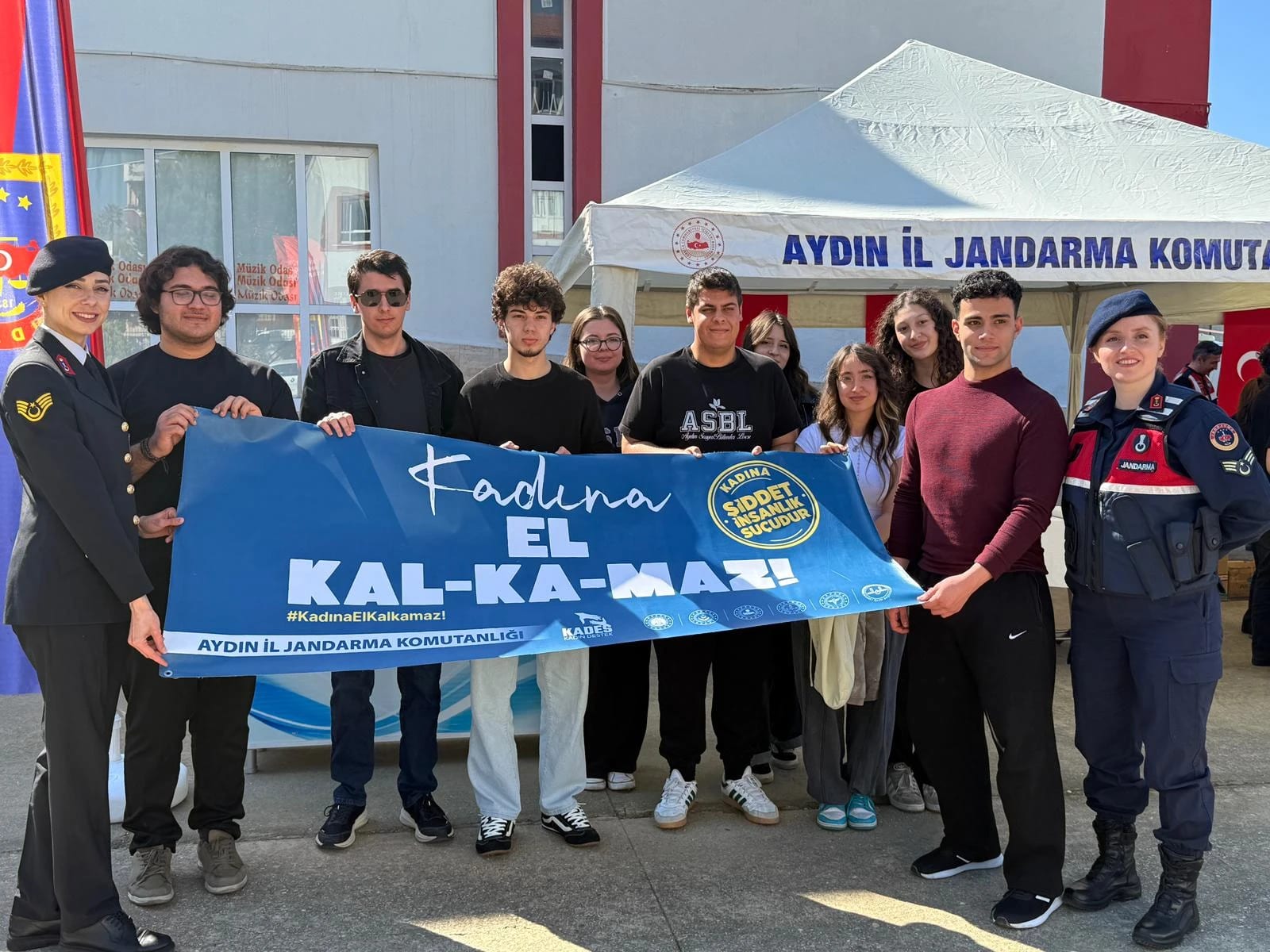 Aydın’da Jandarma Öğrencilerle Buluştu: Kariyer ve Güvenlik Bilgilendirmesi Yapıldı
