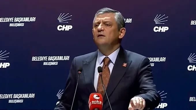 Özgür Özel’den dikkat çeken “tehdit” iddiası: “Ya katıl ya hapse atıl”