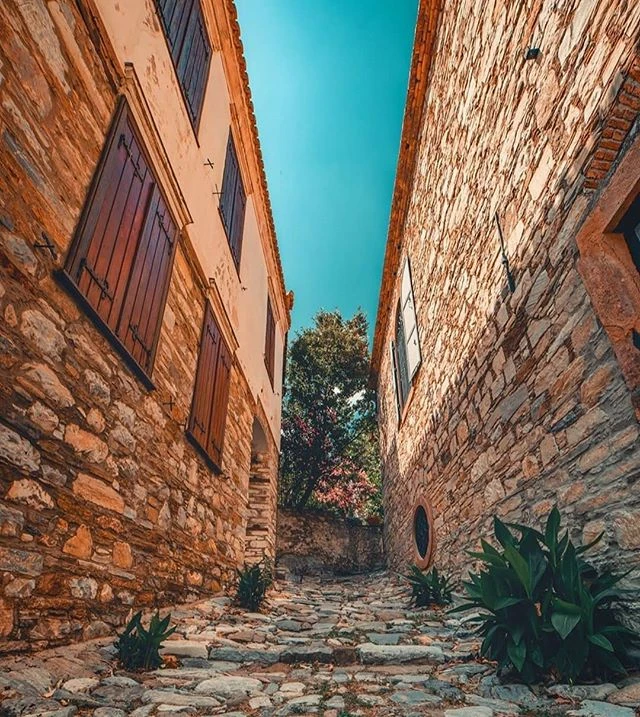 Söke Doğanbey Köyü Sokakları