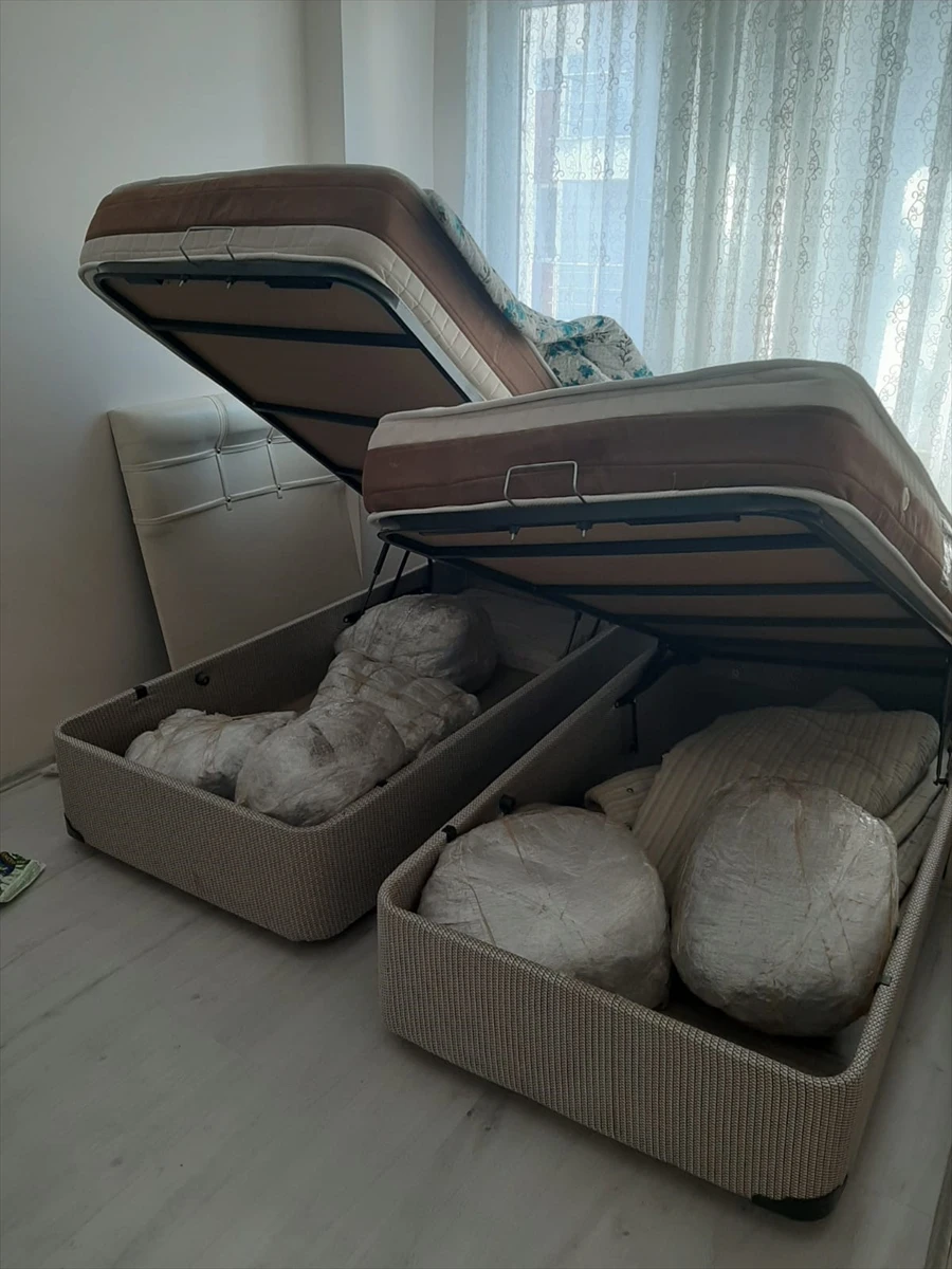 Aydın’da ele geçirilen 20 kilogram esrarla ilgili 2 kişi yakalandı