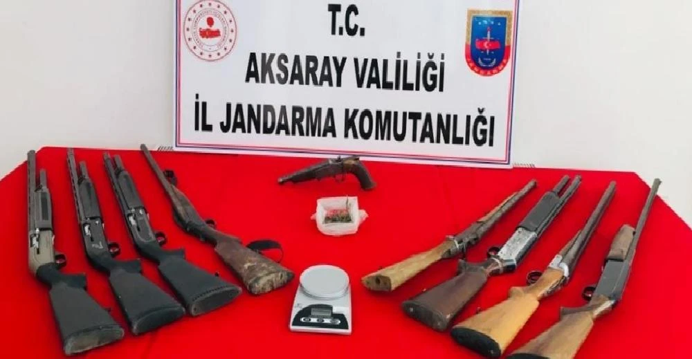 Arama yapılan ev cephanelik gibi çıktı
