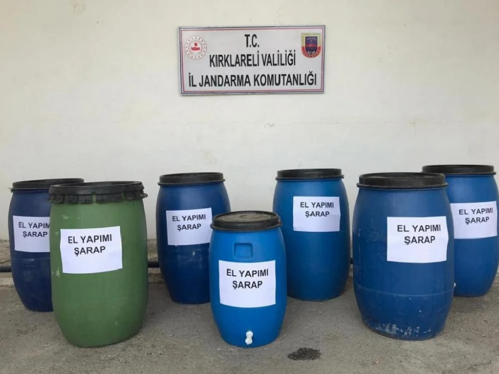Kırklareli’de bidon bidon kaçak içki ele geçirildi