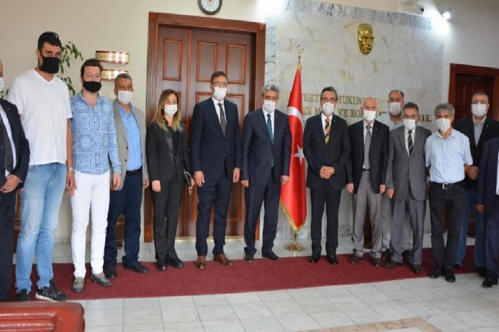 MHP Aydın İl yönetimi Kuşadası’nda ziyaretlerde bulundu