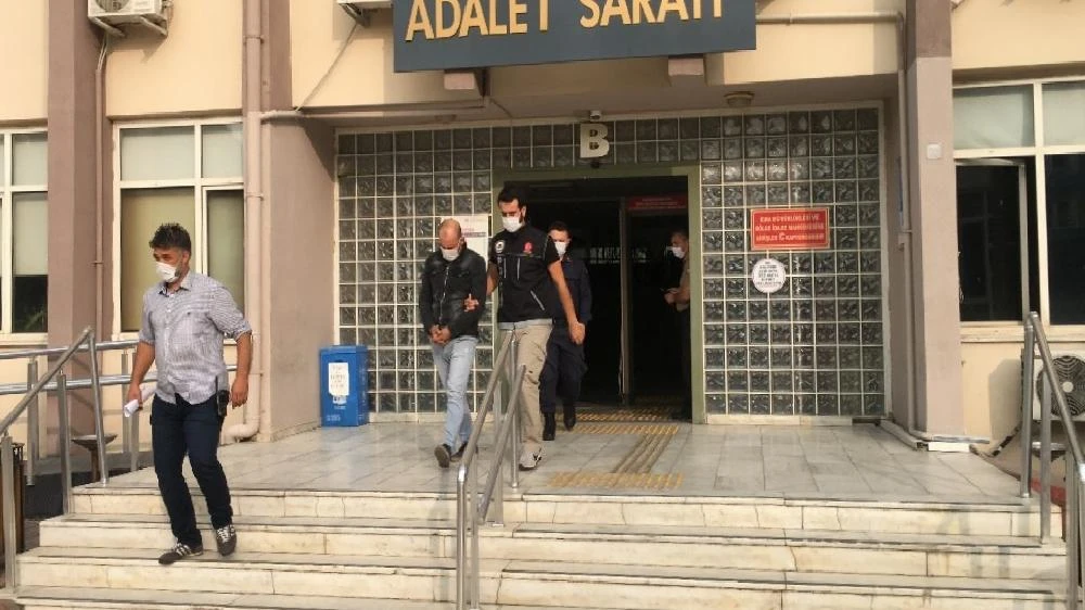 Oto tamirhanesine yapılan baskında yarım kiloya yakın esrar ele geçirildi