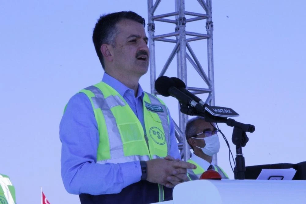 Tahtaköprü, Reyhanlı ve Büyükkaraçay barajları açıldı