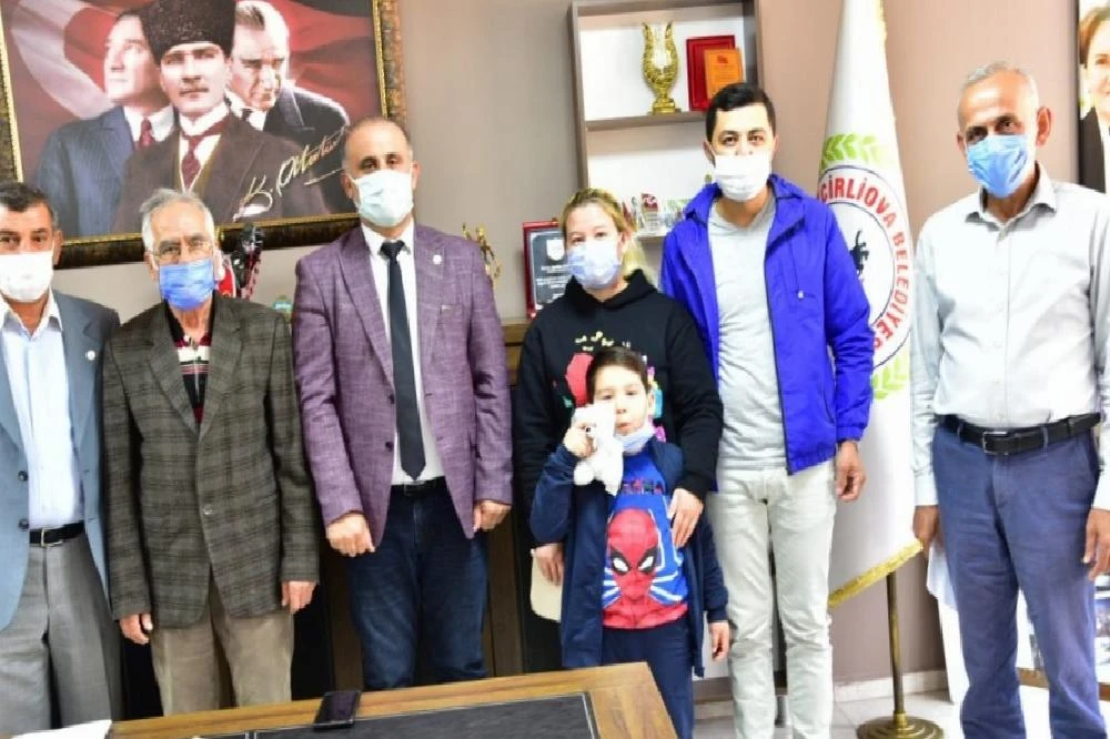 İncirliovalı depremzede aileye yardım eli