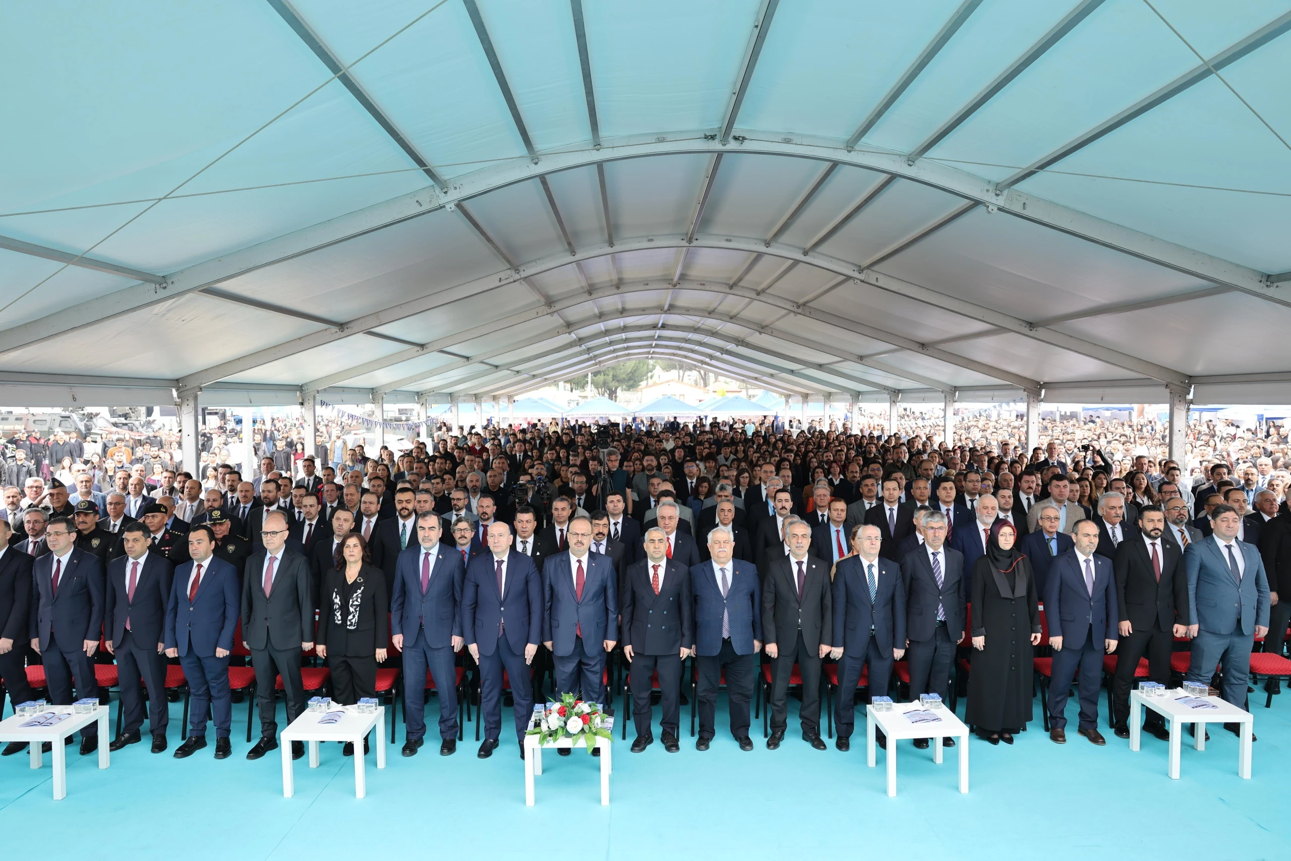 EGEKAF’26 Aydın’da Kapılarını Açtı: Binlerce Öğrenci Kariyer Fuarında Buluştu