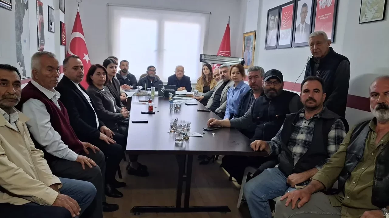 İncirliova Belediye Meclisi’nde Kriz: CHP’li İki İsim İçin İhraç Süreci Başlatıldı