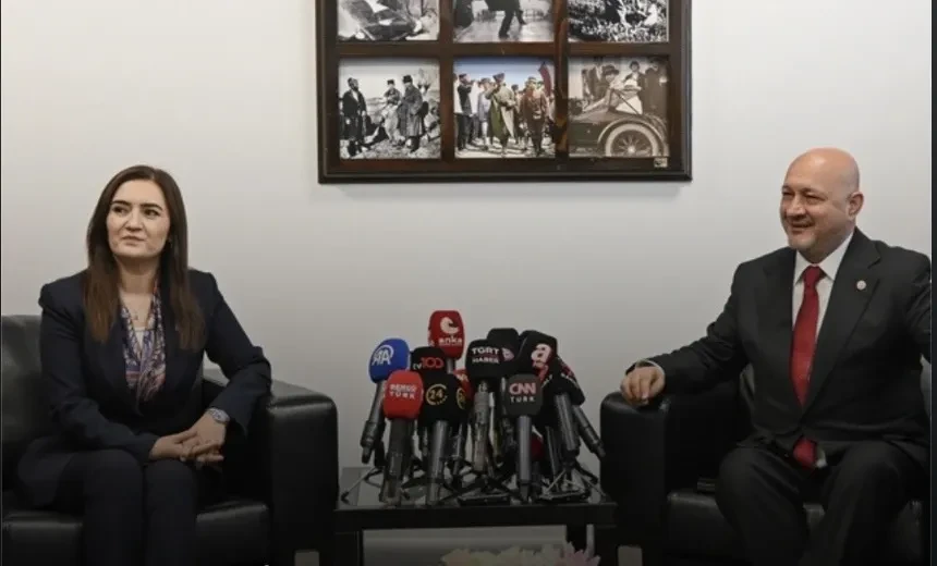 AK Parti Heyetinden 3 Yıl Aradan Sonra CHP’ye Bayram Ziyareti