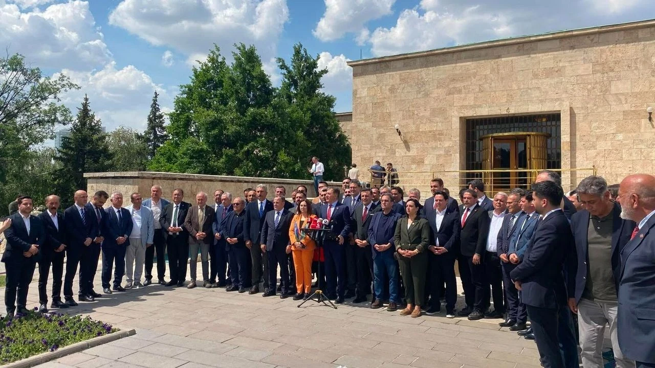CHP’li 72 İl Başkanından Kurultay Çağrısı
