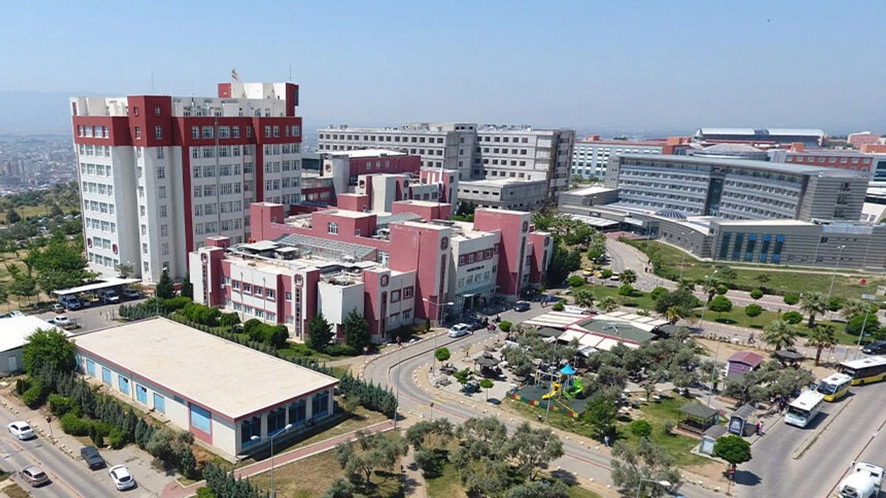 ADÜ Hastanesi’nde dijital kolaylık: Randevu onay işlemleri artık kiosklarla yapılacak