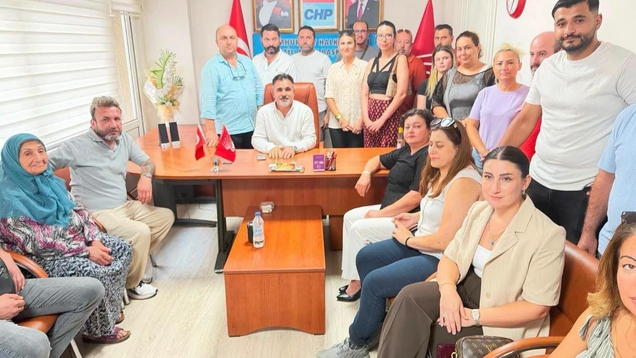 CHP Nazilli’nde İlk Toplantı: Kılıçdaroğlu Pankartı Asıldı
