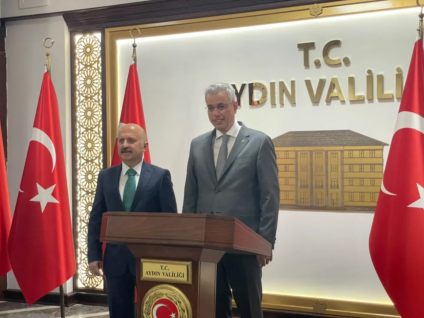 Sağlık Bakanı Prof. Dr. Kemal Memişoğlu Aydın’da Resmi Törenle Karşılandı