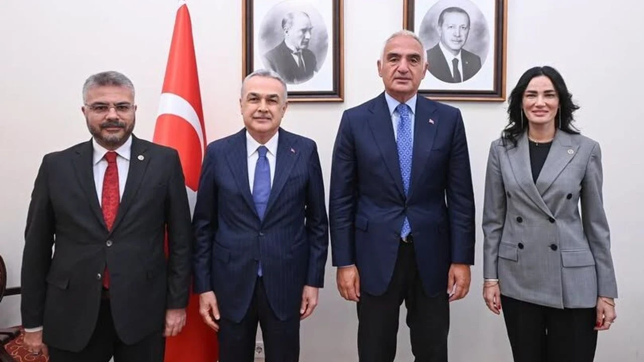 AK Parti Aydın heyeti, Bakan Ersoy ile yatırımları görüştü