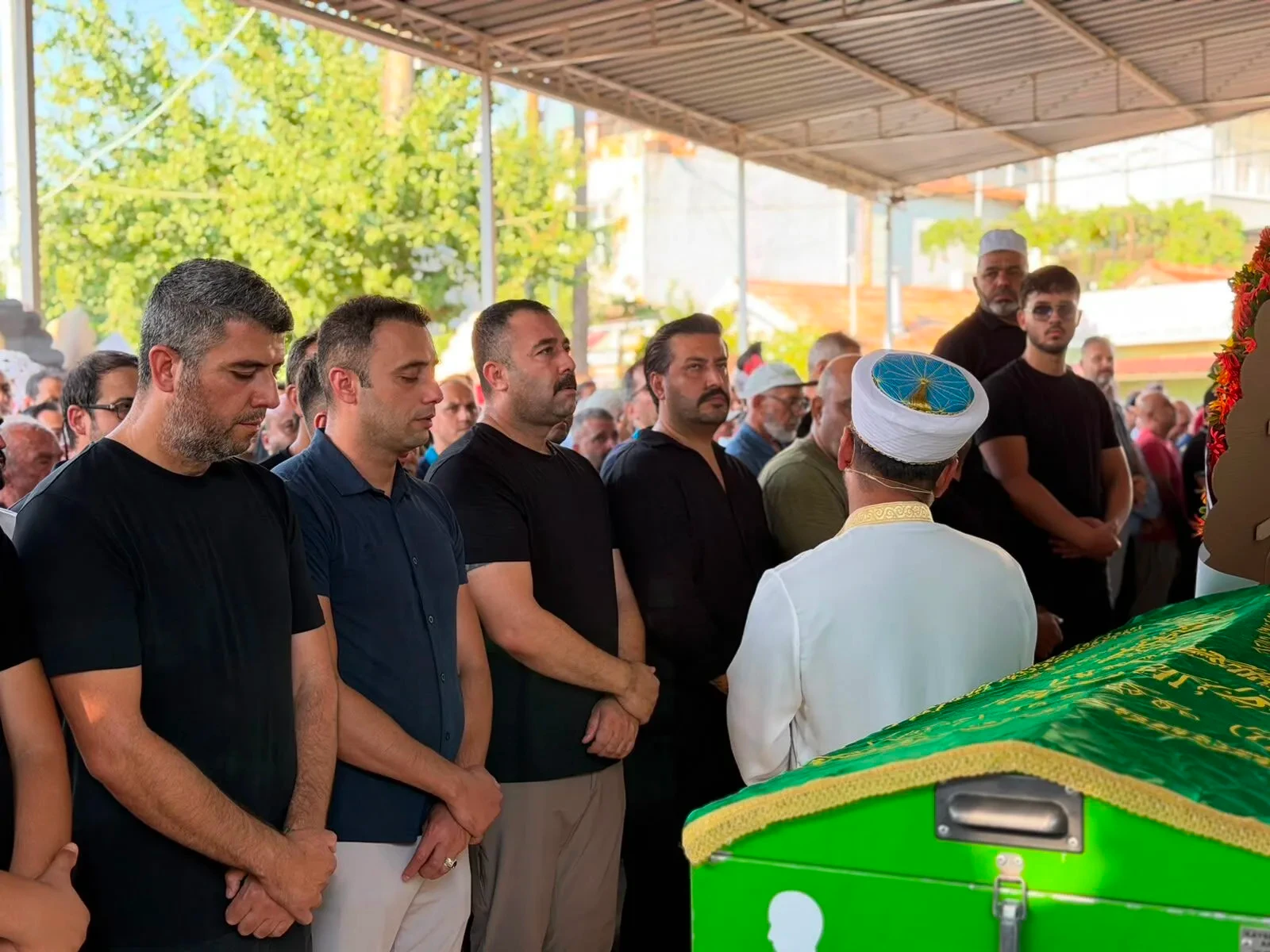 Tayfun Şan’ın acı günü: Babası son yolculuğuna uğurlandı